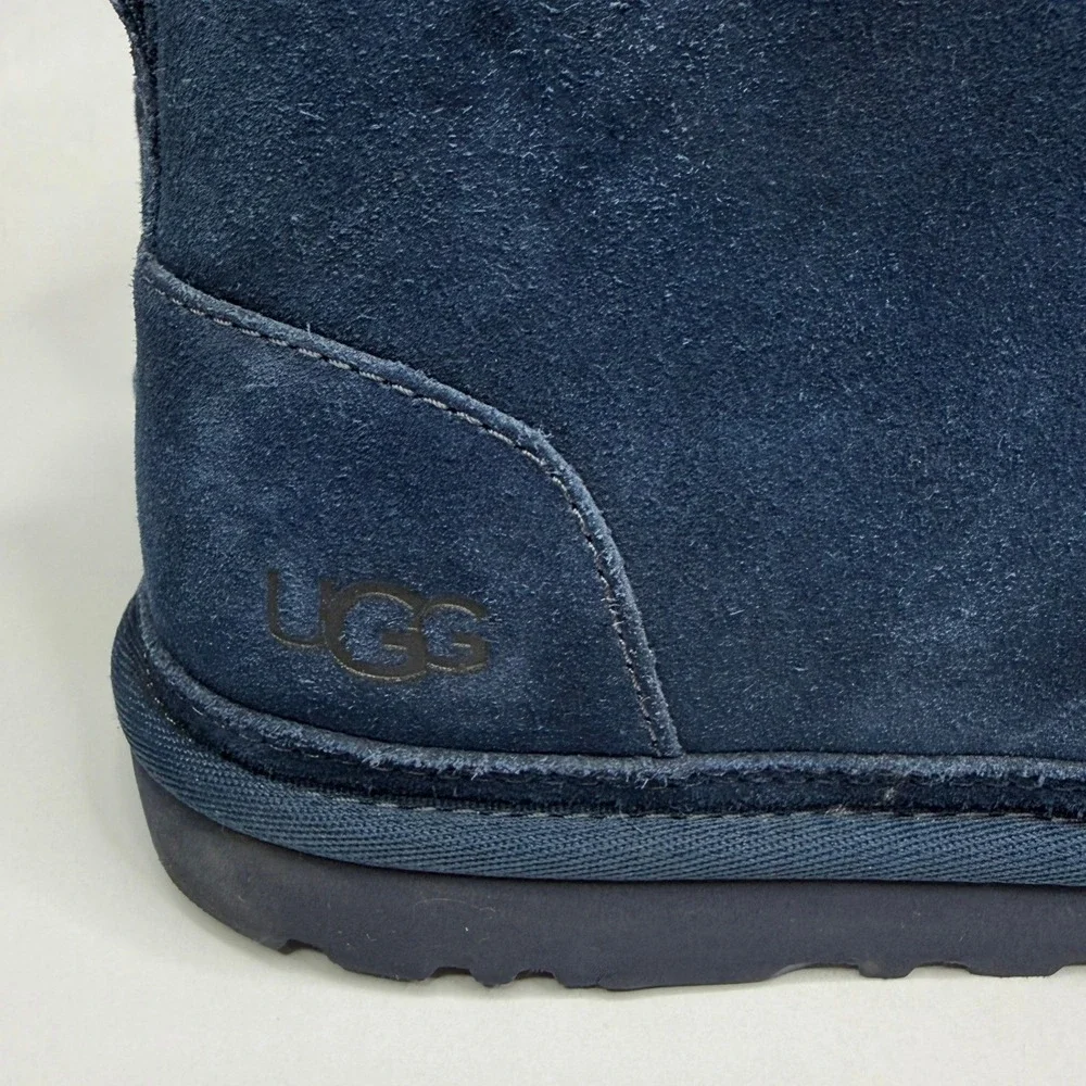 UGG Neumel Boot Mens 11 Navy Blue Suede Lace Up Shearling Lined Chukka 3236
